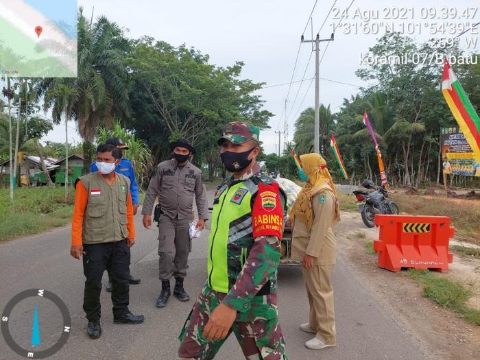 Terapkan Aturan Prokes di Koto Gasib, Serma Sahidin Gelar Patroli di Pos PPKM
