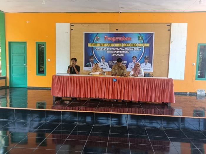 Percepatan Penghapusan Ekonomi Ekstrim, Pemdes Pambang Pesisir Salurkan Bantuan BLT DD 