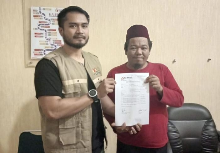 Relawan Bermarwah Laporkan Akun Medsos Ke Bawaslu Riau 