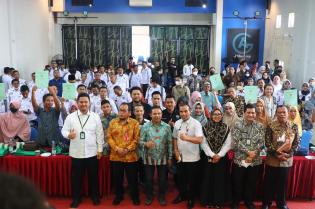 Anggota DPR RI H. Abdul Wahid Selesaikan Status Tanah Ulayat dan Bagikan PTSL Kepada Warga
