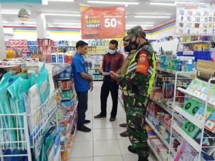 Cegah Bahaya Covid, Serma Kamidi Giat Laksanakan di Kelurahan Sungai Apit